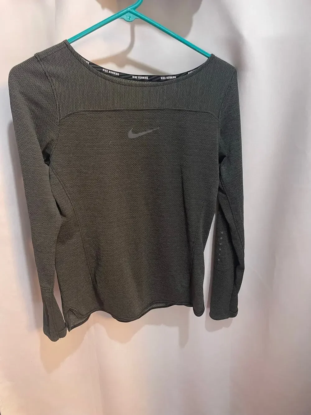 Nike | Long Sleeve Aero React Running Shirt - Dark Green ; Womens s
